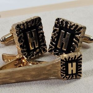 #2555, MID- CENTURI 1960's MONOGRAM "H" CUFFLINK & TIE CLIP SET,